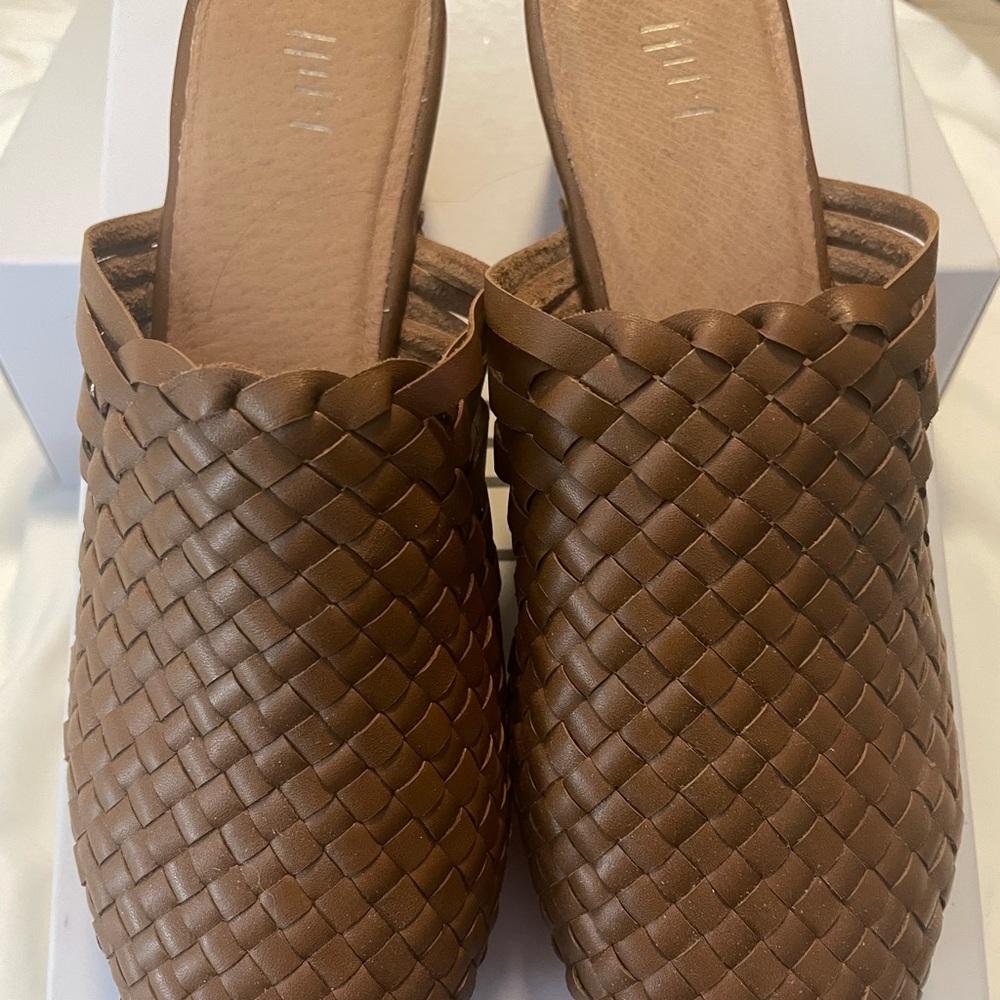 J.Jill Cameron Studded-Clog in cognac size 7